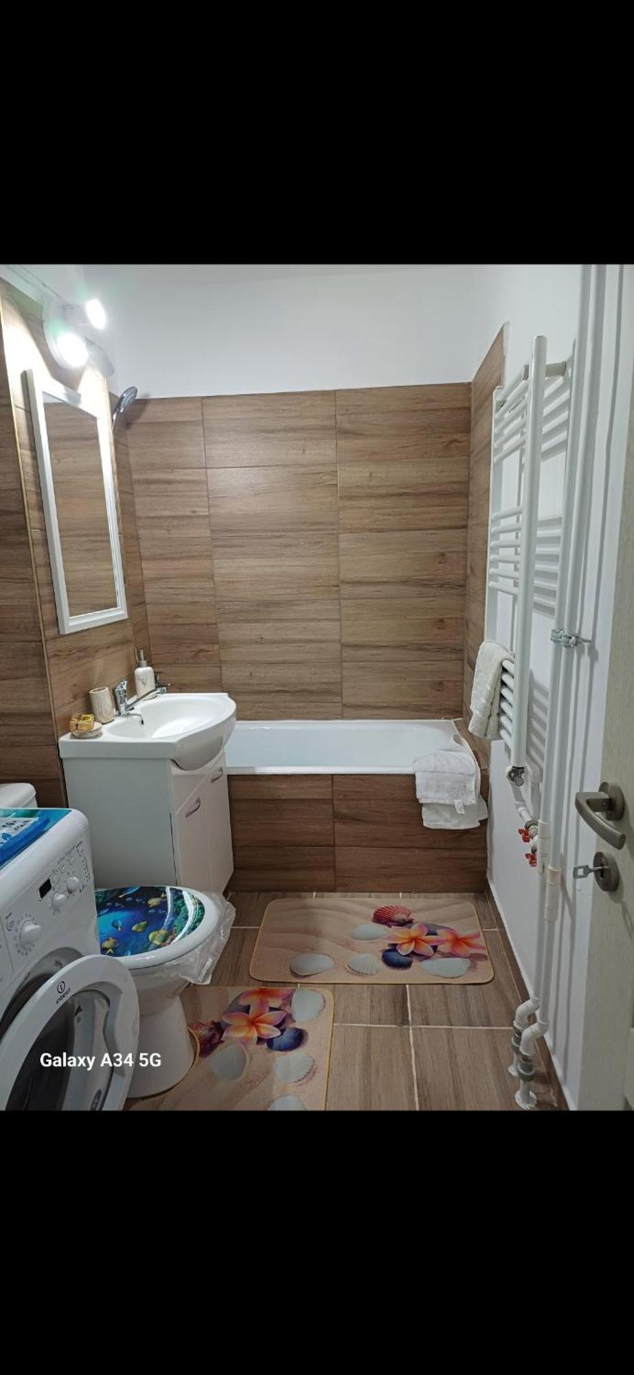 Appartement Garsoniera Luminoasa à Craiova Extérieur photo