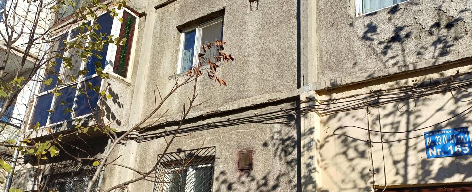 Appartement Garsoniera Luminoasa à Craiova Extérieur photo